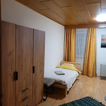 Ferienwohnung Max Murzzuschlag Exterior photo